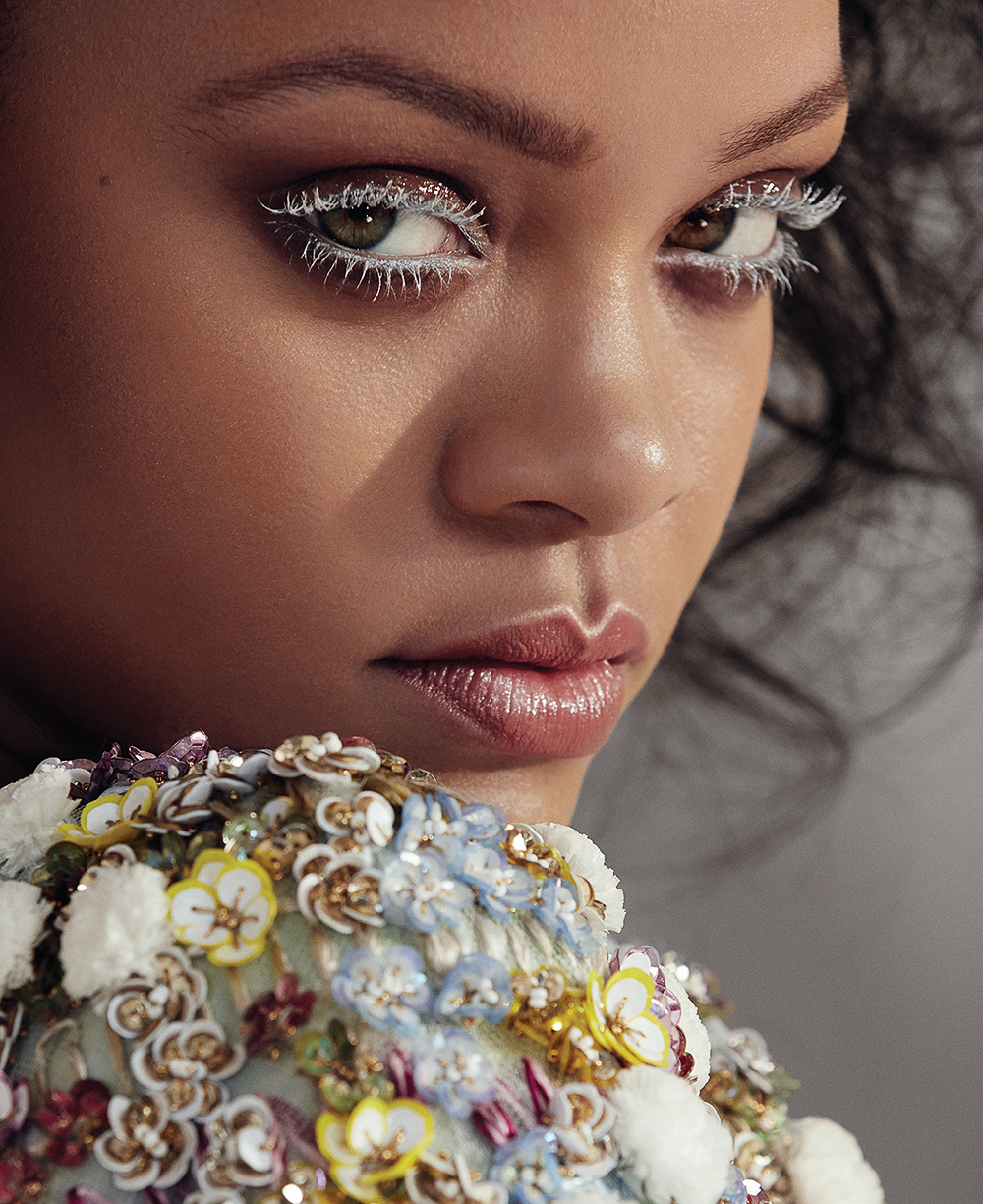 Harpers-Bazaar-Rihanna-6